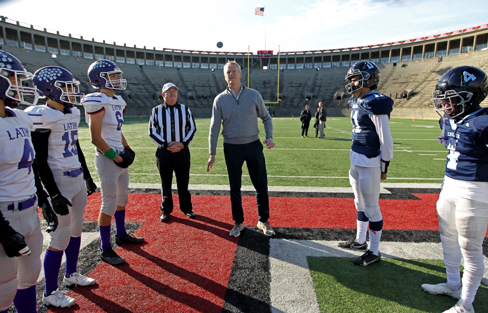 EHSA_game_2021_CharlieBaker_toss_web