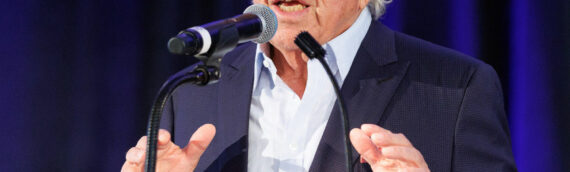 English Alumni Present Inaugural Legends & Legacies Award to Robert Kraft
