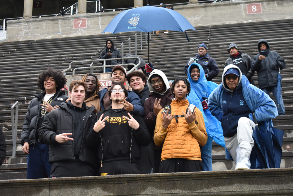 EHSA-News_Dec_BigGame_youngalums